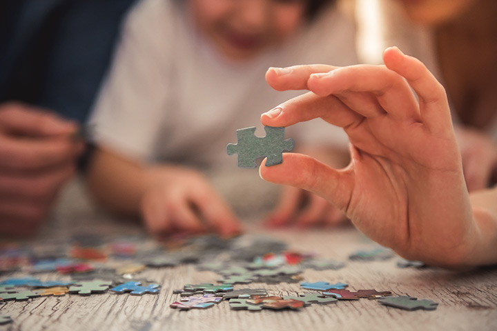 Jigsaw puzzles as brain games for kids
