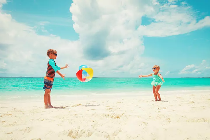 Beach ball fun game for kids