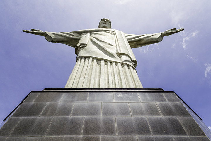Chapel at the base of the statue, facts about Christ the Redeemer