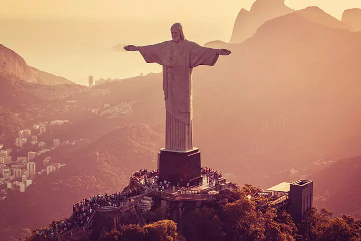 Weighs 700 tonnes, facts about Christ the Redeemer