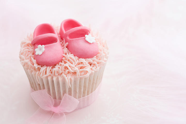 Delicious cakes for pregnancy announcement ideas