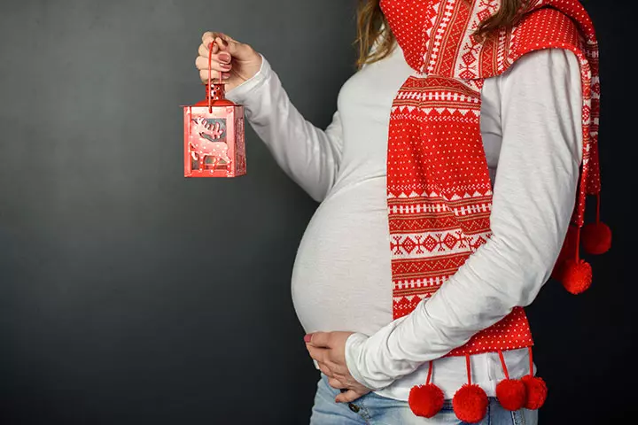 Festive announcement for pregnancy announcement ideas