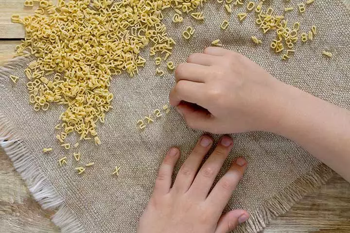 Letter Your Pasta food game for kids