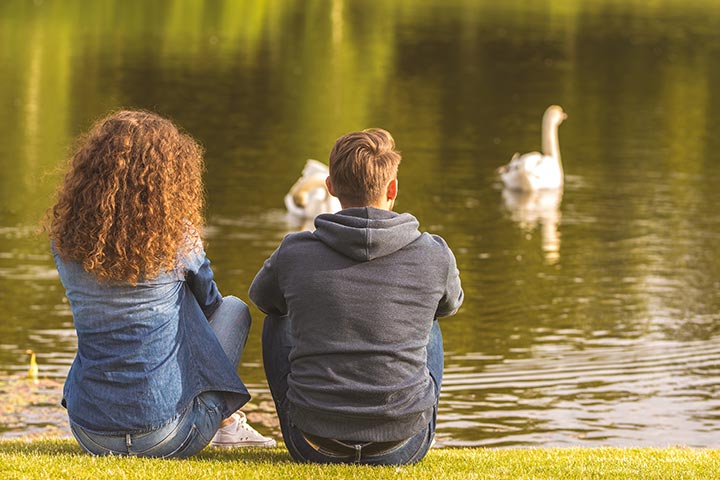 Spend an afternoon in the park, date idea for couples