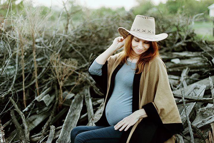 Cowboy mommy maternity photoshoot idea