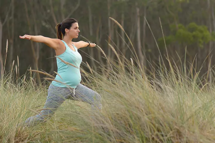 A healthy mom maternity photoshoot idea