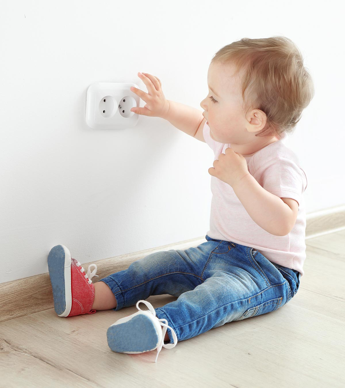 New First Steps Socket Plug Covers 12 Pack Baby/Child Guards Electrical Safety 