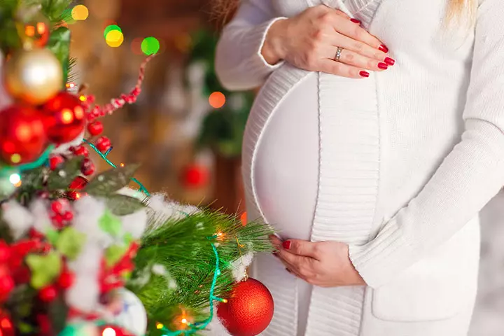 Festive-themed maternity photoshoot idea