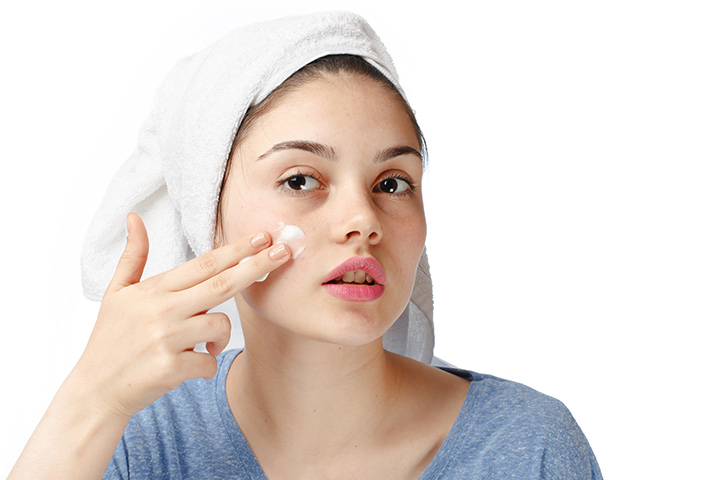 Moisturizing as part of skin care for teens