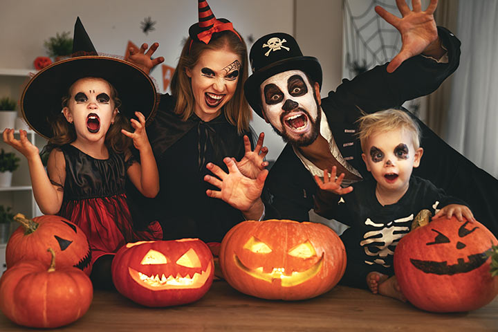 21 Best Family Costume Ideas