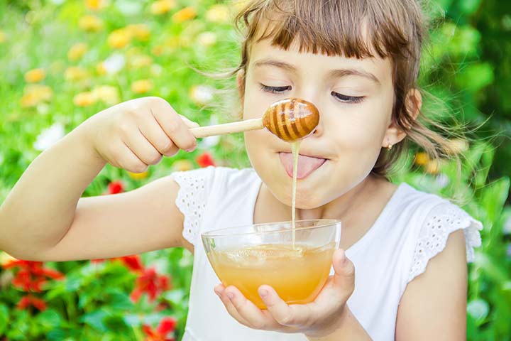 Honey For Kids: When To Introduce, Benefits And Precautions