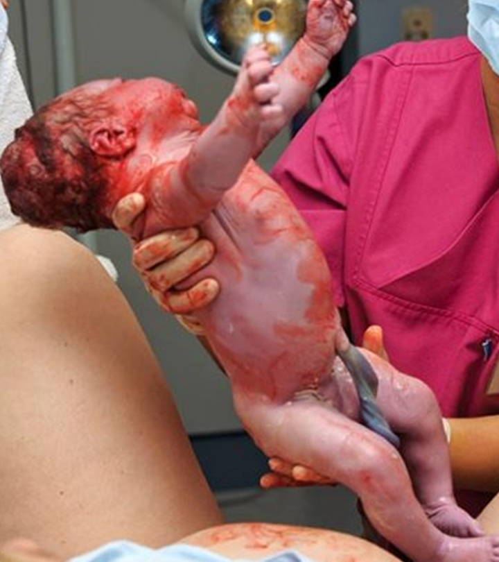 This Is What It looks like To watch Your Baby Being Born