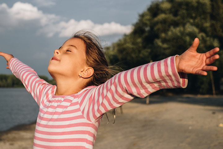 Breathing exercise as mindfulness activity for kids