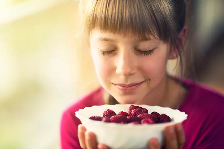 Sense of smell as mindfulness activity for kids