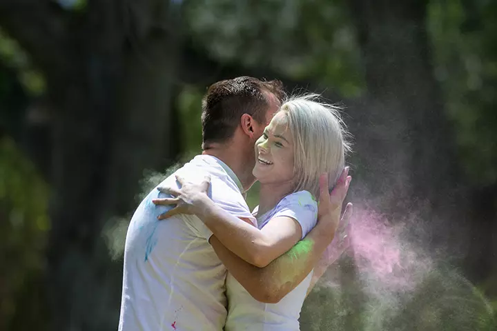 Splashing colors for gender reveal ideas