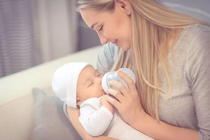 Why We Shouldn't Shame Moms Who Give Formula Milk