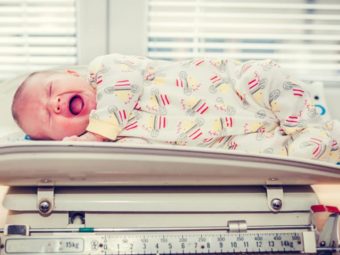 कम जन्म वजन शिशु (लो बर्थ वेट): कारण, लक्षण और देखभाल | Low Birth Weight In Hindi