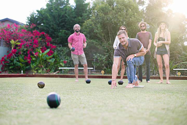 Backyard bowling family reunion game