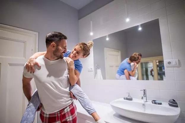 Does Toilet-Sharing Influence Your Marriage? Does Toilet-Sharing Influence Your Marriage?