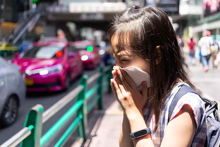 Here's How You Can Protect Your Child From Pollution
