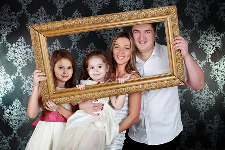 Picture frame family photo idea