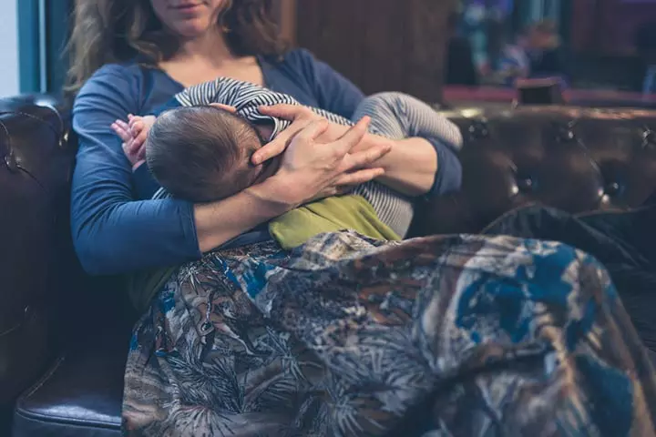 The Cluster Feeding Newborn What It Is & How To Survive