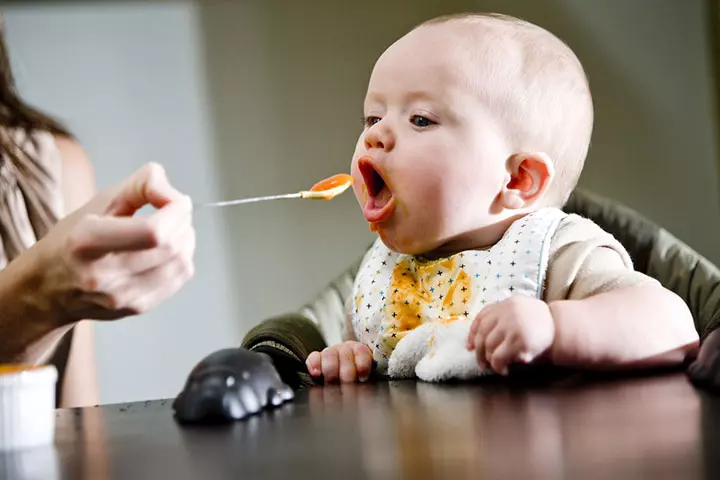 What Is The Best Way To Feed First Foods To The Baby