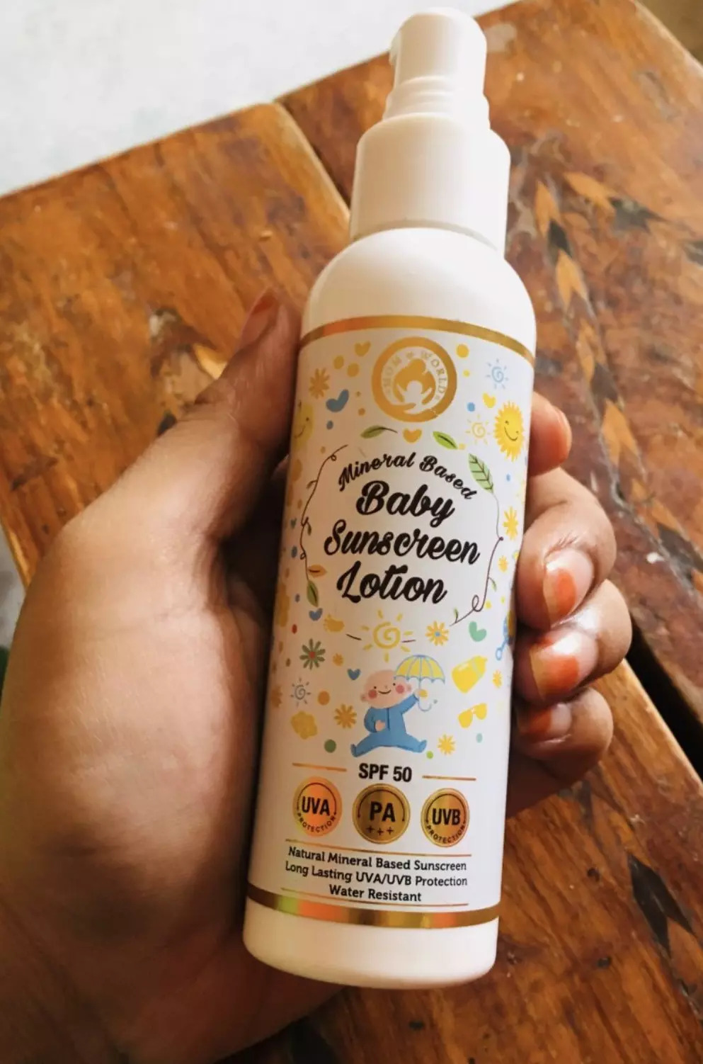 moms co mineral based sunscreen