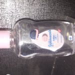Johnson's Baby Oil-Non greasy oil that is easily absorbed in the skin-By vaishali_1112