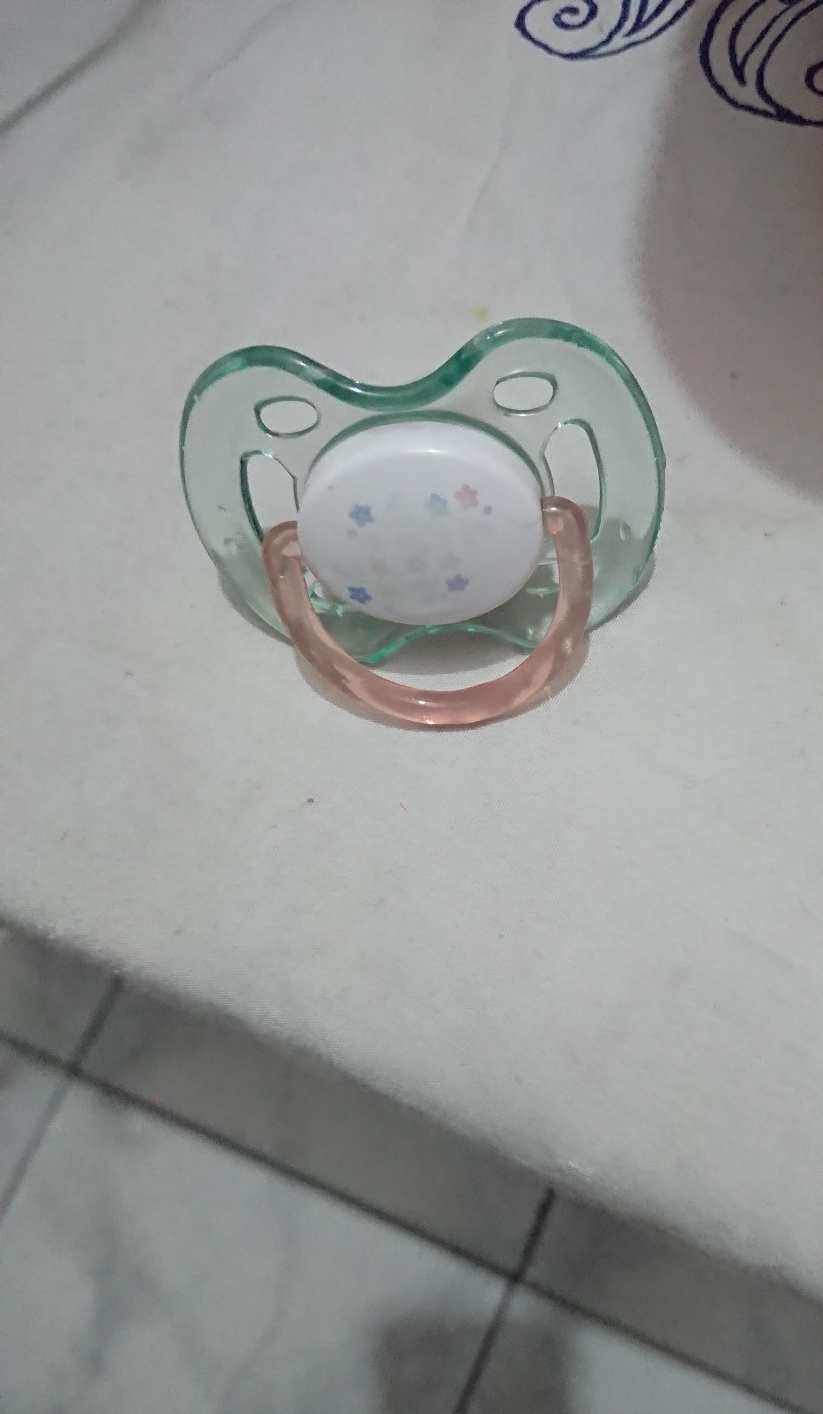 philips avent baby pacifier-Phillips baby pacifier-By priya2502