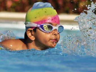 बच्चों को तैरना (स्विमिंग) कैसे सिखाएं? | Baccho Ka Swimming Kaise Sikhaye