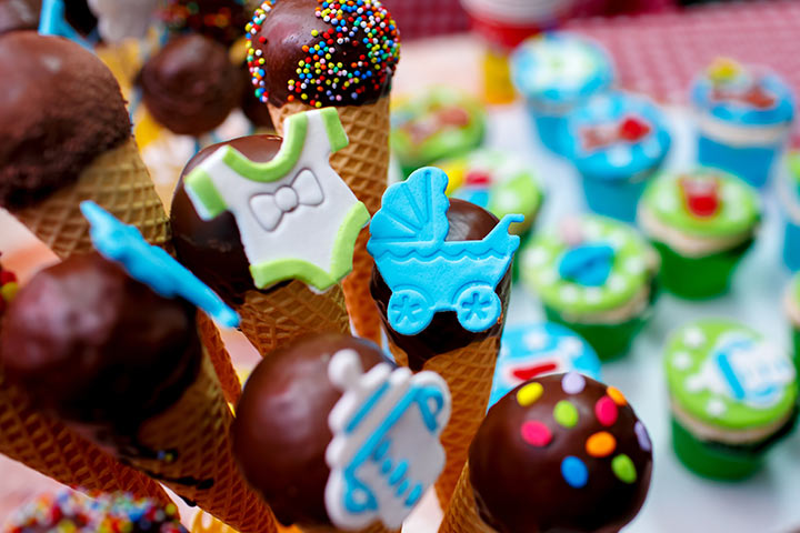Cake Pops And Cupcakes