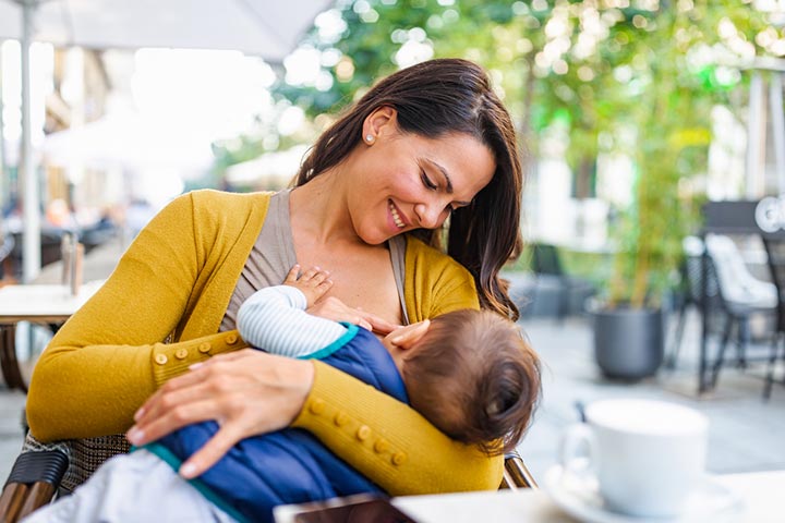Doctors may recommend exclusive breastfeeding for babies with green stools