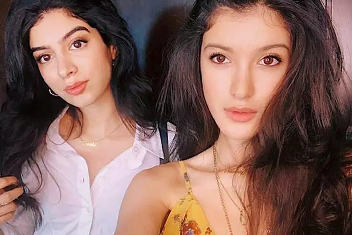 Khushi Kapoor And Shanaya Kapoor