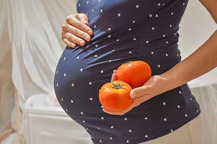 प्रेगनेंसी में टमाटर खाना चाहिए या नहीं? | Kya Pregnancy Me Tomato