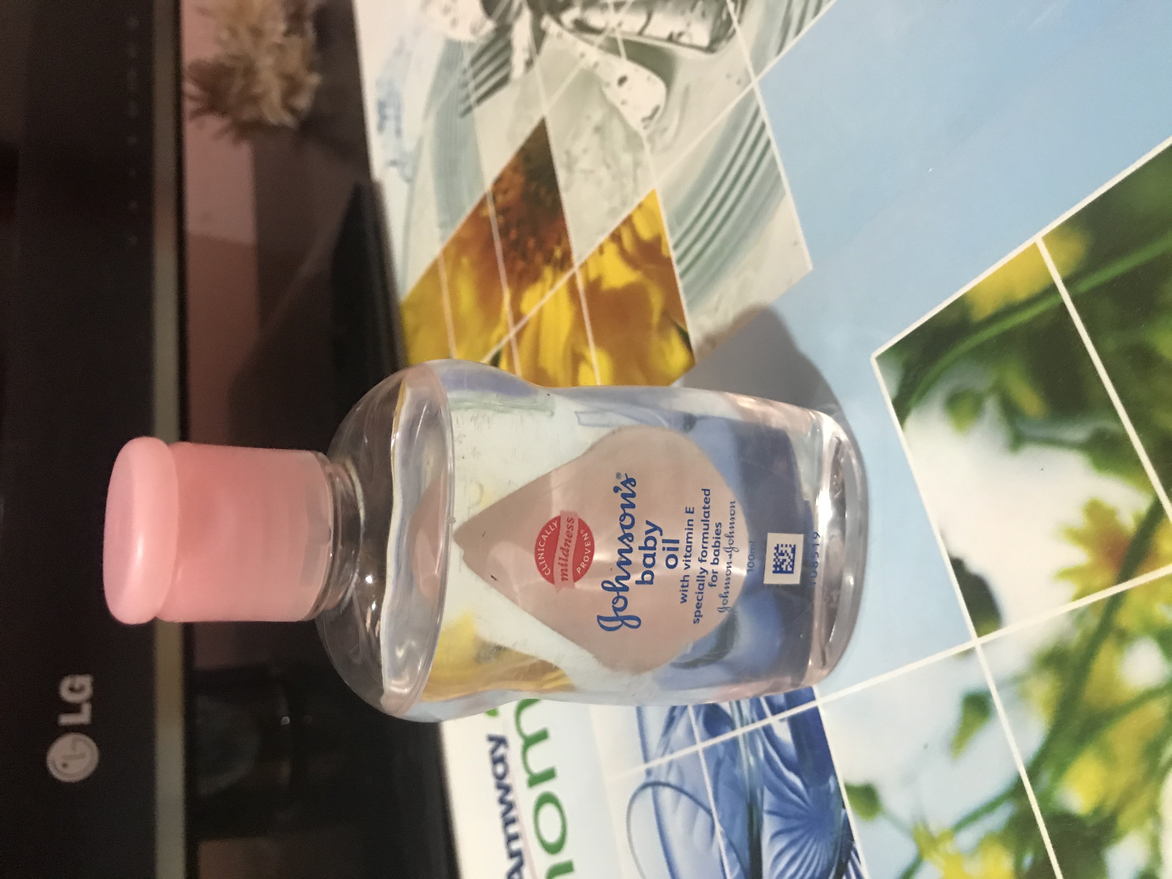 Johnson's Baby Oil-Baby oil-By sonisejwal
