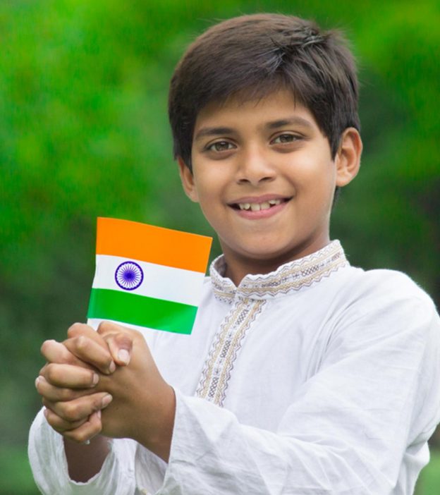 छोटे बच्चों के लिए 15 देशभक्ति गीत | Desh Bhakti Geet (Patriotic Songs) For Child In Hindi