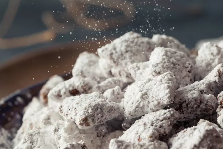 Easter Muddy Buddies