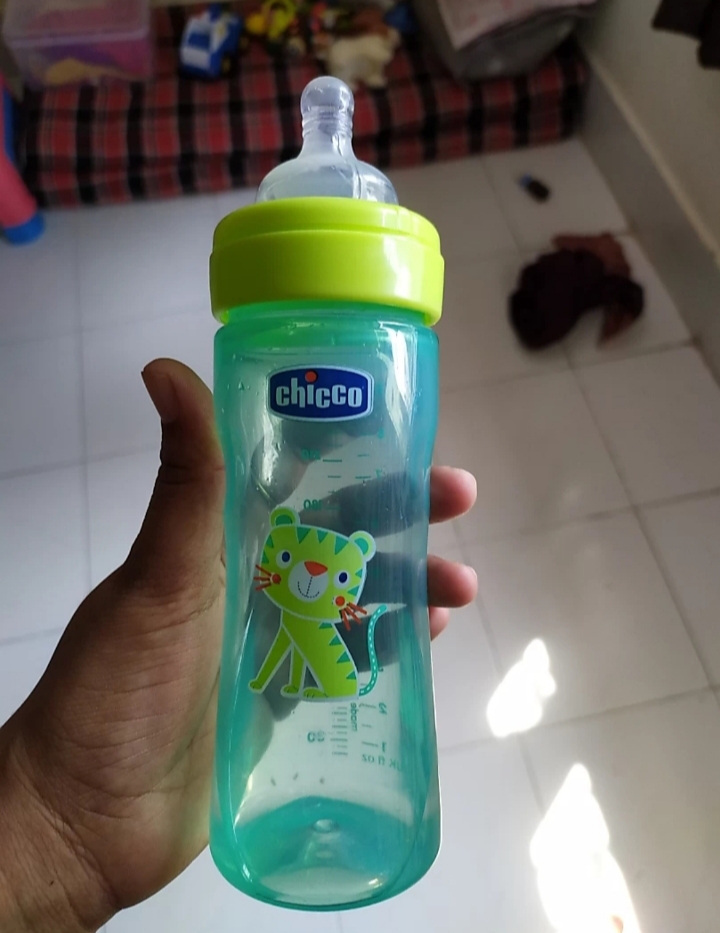 chicco feeding bottle review