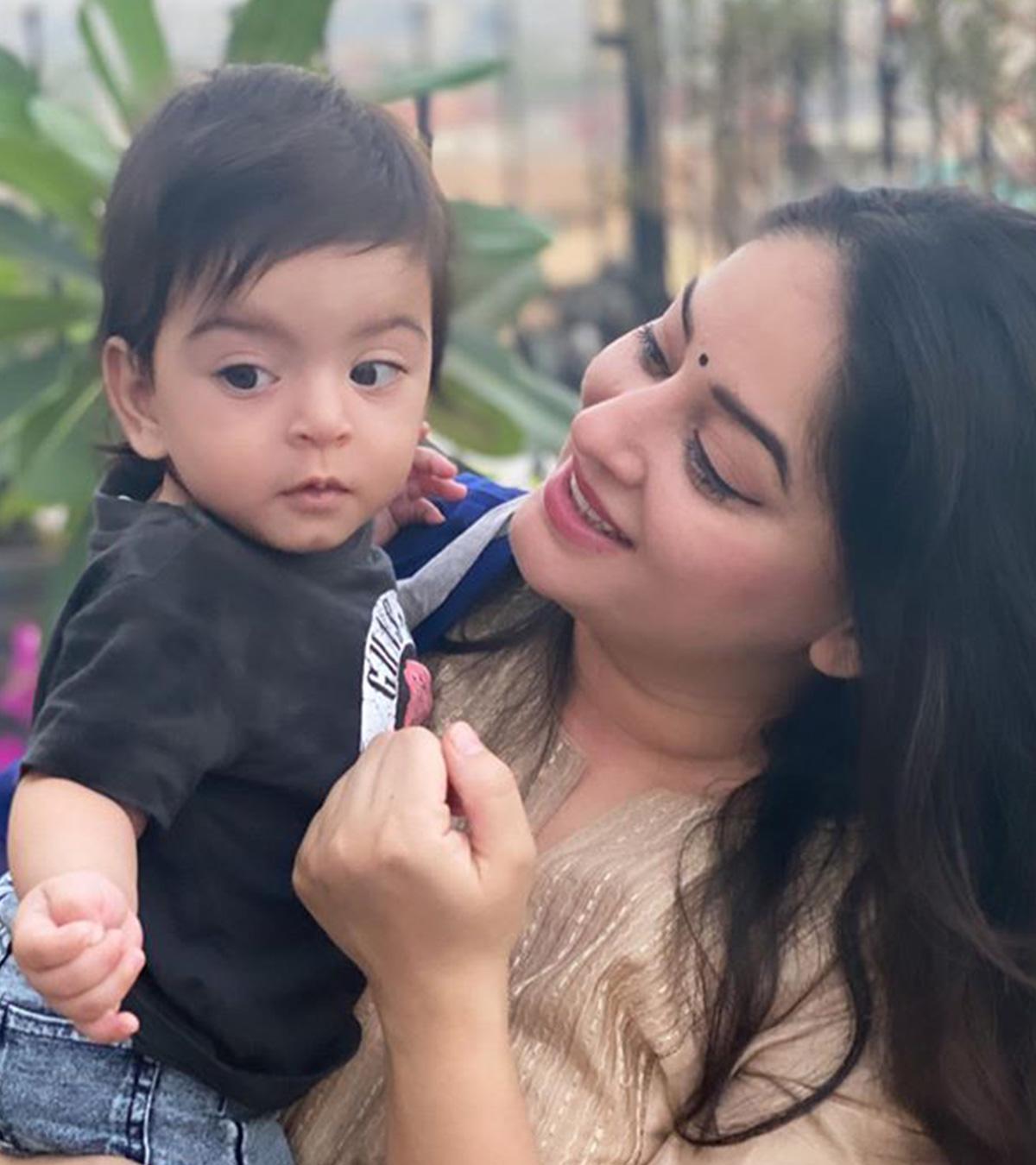 Mahhi Vij's Daughter, Tara Jay Bhanushali Tastes Her First Ice-Cream, Looks Adorable