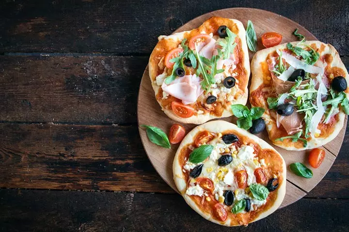 Mini Naan Pizzas