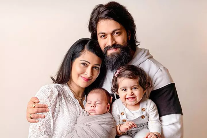 photographer has mentioned that Yash and Radhika