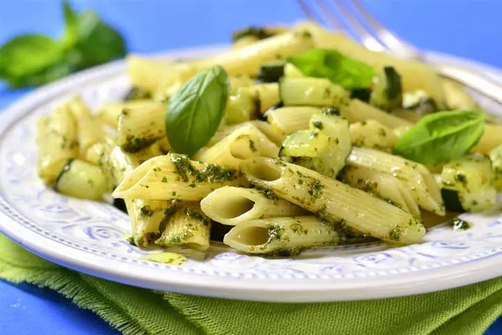 Cheesy zucchini pasta for babies