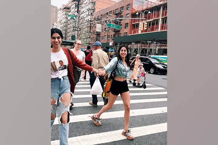 Janhvi & Khushi Kapoor