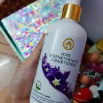 Mom & World Hair Strengthening Conditioner-Makes hair soft and manageable-By siddiqa_shaikh