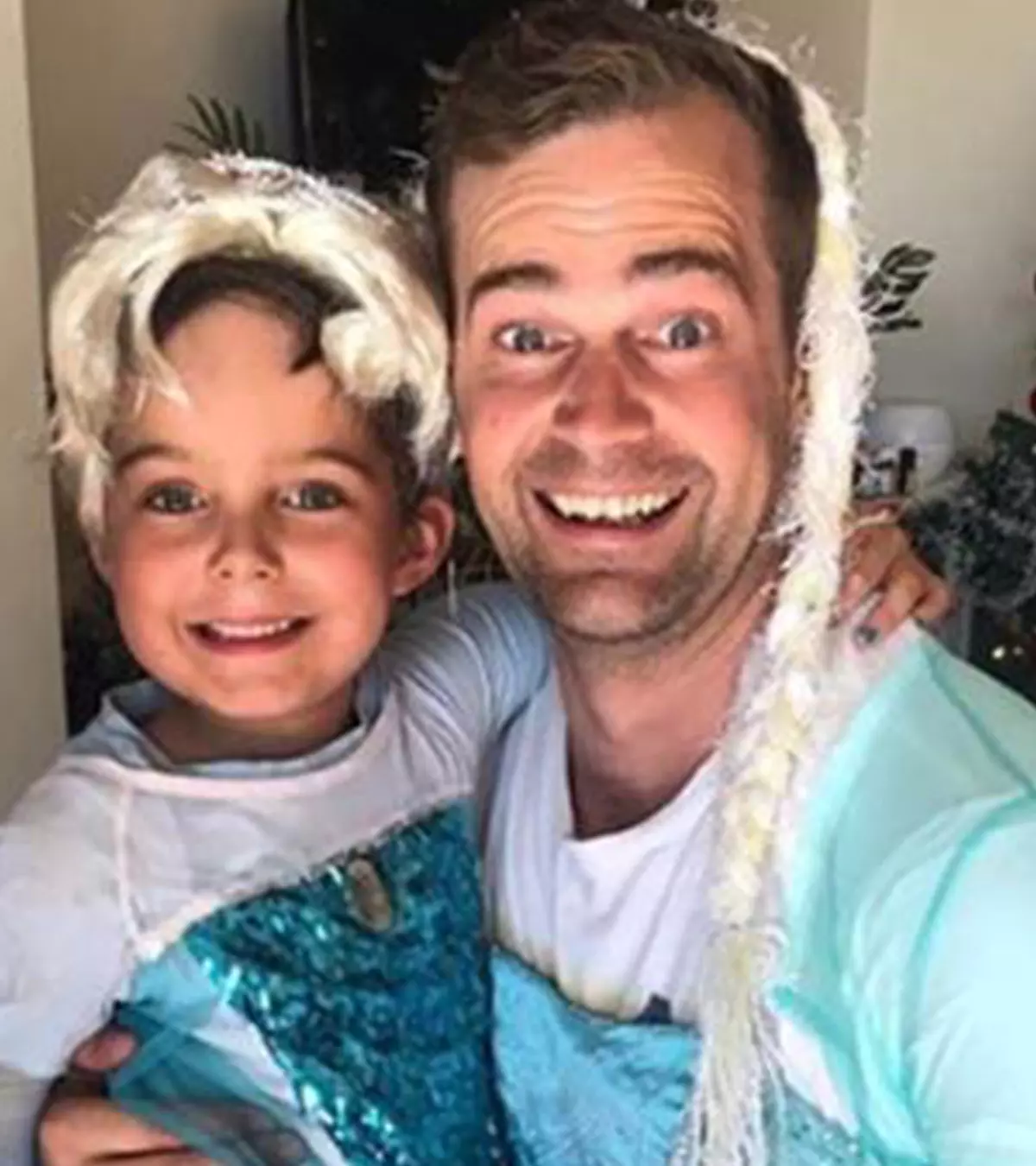 Scott Who Dressed Up As Frozen's Elsa Plans To Make A Movie On Gender-Neutral Parenting