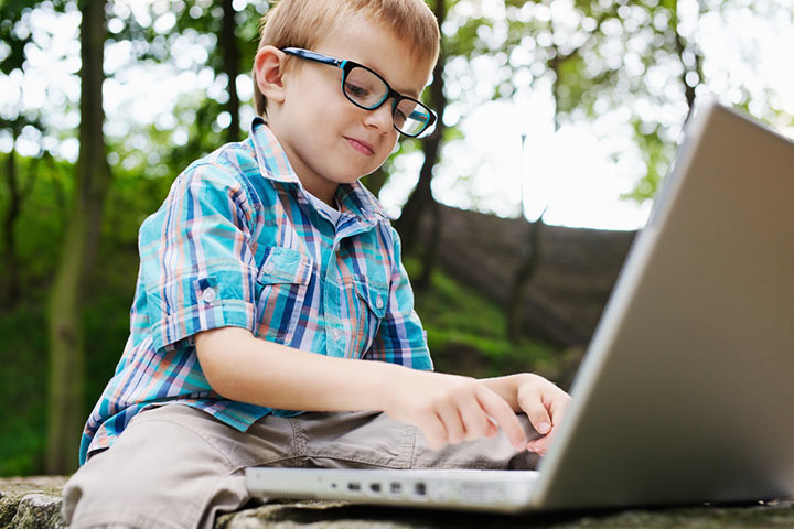 Email and chat activity for 10-year-olds