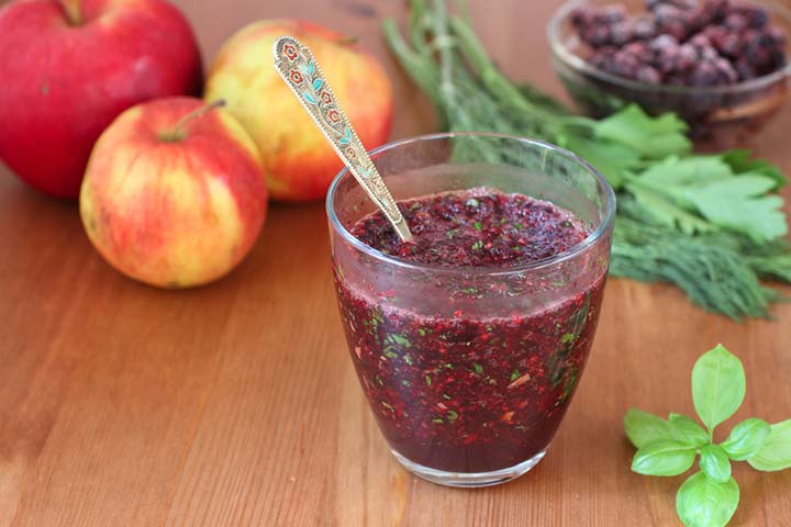 Fennel and blueberry juice for kids