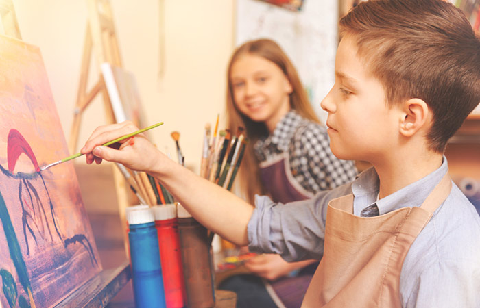 Painting as extra-curricular activity for kids