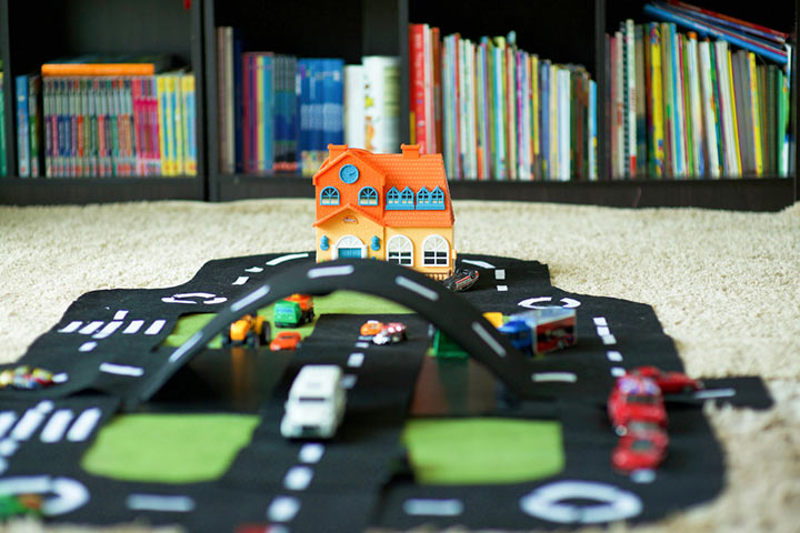 Race track activity for 10-year-olds